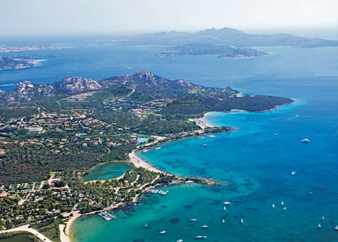 Das Panorama der Costa Smeralda.