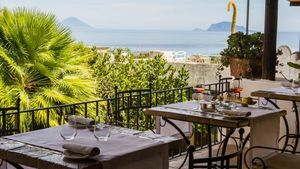Claudia Baumgartner - Geschäftsführerin von montagne & mare, dem Kalabrien-Spezialisten und seit kurzem auch Urlaubsanbieter für Sardinien, Apulien, die Toskana und Sizilien.