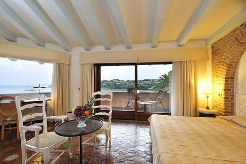 Zimmer Prestige mit Terrasse 2er Jacuzzi Zimmer Prestige mit Terrasse 2er Jacuzzi