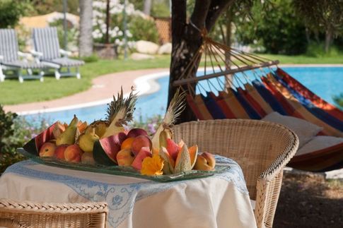 Cruccuris Resort Außenfassade mit Patio