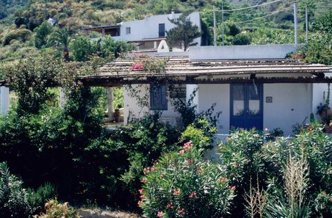 Buchen Sie bei uns Ihre individuelle Kalabrien-, Salina-, Apulien- oder Toskana-Reise! Rundum-Sorglos-Urlaub im Hotel, Ferienhaus, Ferienwohnung oder Agriturismo - inklusive Flug, Mietwagen und Fähre.