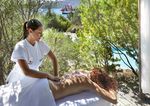 Massagen bietet das Wellness-Team des Capo d'Orso.